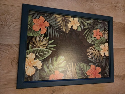 Cushioned laptop tray used - cushioned,